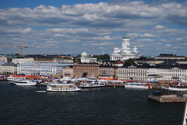 FI-Helsinki-skyline-from-ship-640x430