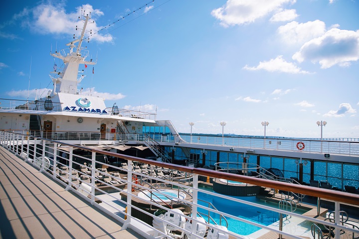 ship pool deck