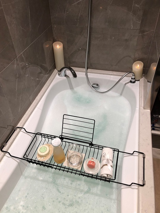luxurious salt bath 